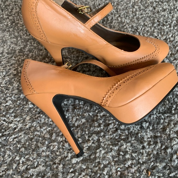 Platform heels - Picture 1 of 3